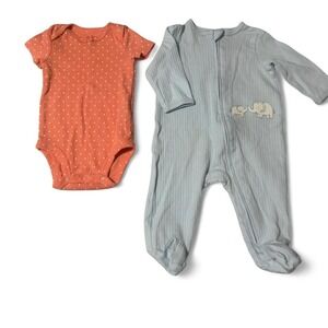 Girls 0-3M Two-Piece Lot - Carter's‎ Onesie & Little Me zipper sleeper